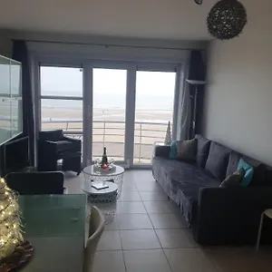 Zeezicht Apartment